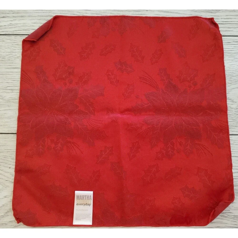 Martha Stewart Everyday Red Poinsettia & Holly Cloth Napkins Set of 4 Vintage